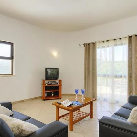 Sleeps 6 Pool Air Con Wifi فيلة Sesmarias